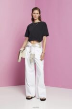 Esprit Cropped crewneck T-shirt Women Black T-Shirts P0D0X193 - Image 2