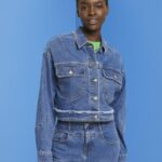 Esprit Cropped denim jacket with frayed trim Women Blue Dark Wash Jackets P0D0X311