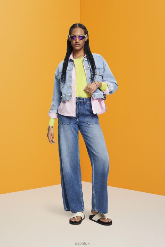 Esprit Cropped denim jacket with frayed trim Women Blue Light Wash Jackets P0D0X312 - Image 2