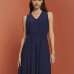 Esprit Mini dress with a smocked waist Women Navy Dresses P0D0X228