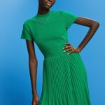 Esprit Mockneck pleated midi dress with short-sleeves Women Emerald Green Dresses P0D0X121