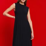 Esprit Pleated and sleeveless maxi dress with crewneck Women Black Dresses P0D0X124