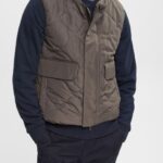 Esprit Quilted vest Men Dark Khaki Vest P0D0X842
