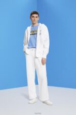 Esprit Retro logo print cotton t-shirt Men Light Blue Lavender T-Shirts P0D0X632 - Image 2