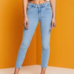 Esprit Slim fit cropped jeans Women Blue Light Wash Denim P0D0X115